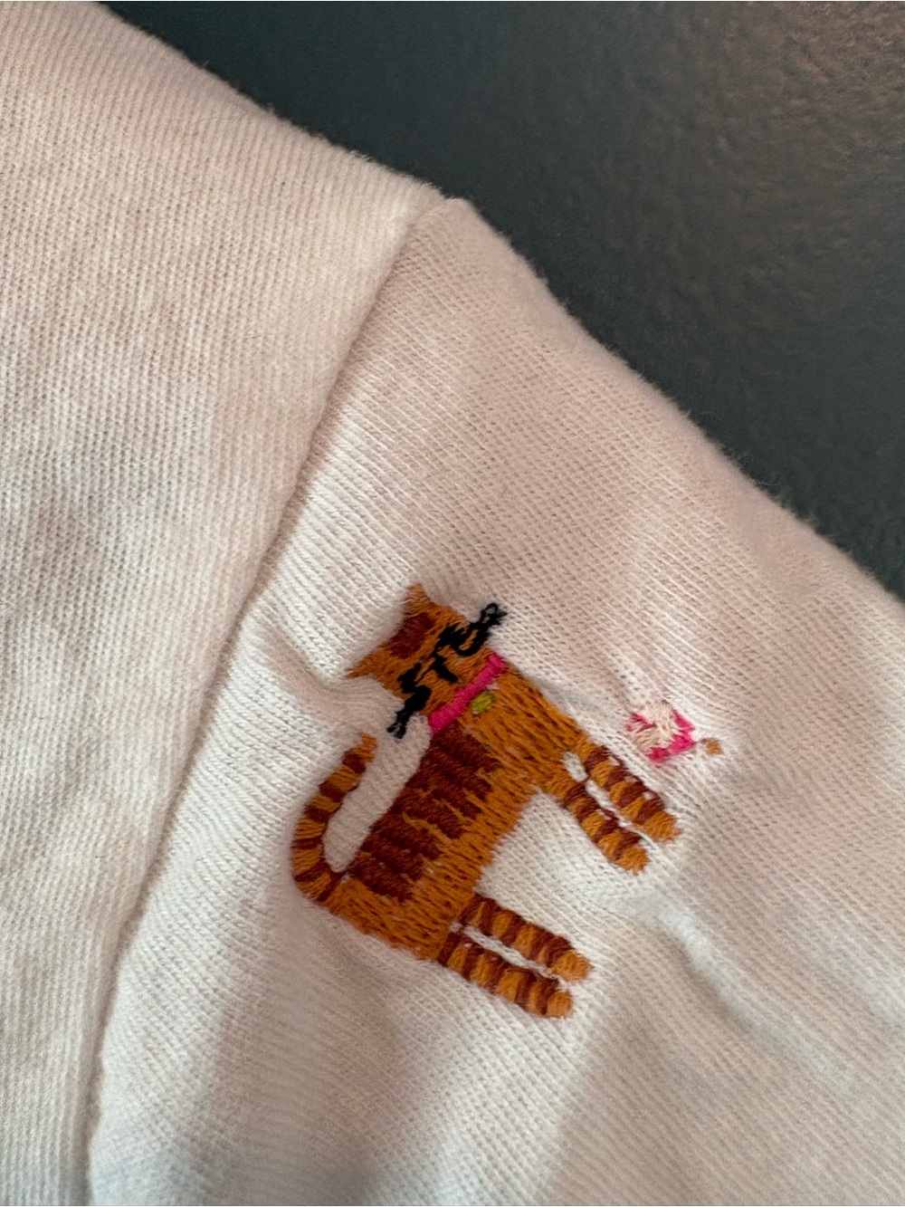 Natural Life Fave Little Things embroidered t-shirt featuring cats and dogs. - Picture 10 of 16